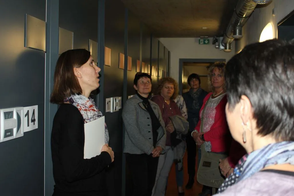 Pfarramtssekretärinnen werden durch das Magzin geführt