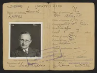 Quelle: Landeskirchliches Archiv Karlsruhe, Anna Eifler Ausweis Heinz Kappes ausgestellt von der Regierung Palästinas (20.09.1945)