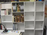 LeereRegaleFamilienbücher